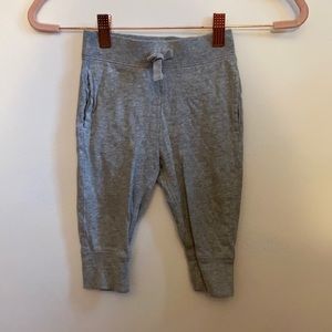 Gray sweatpants size 12-18m